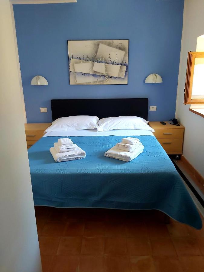 Hotel Al Convento San Mauro Castelverde Habitación foto